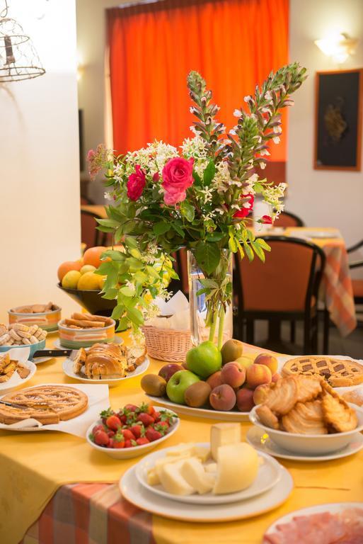 Hotel Le Rocce Magione Buitenkant foto