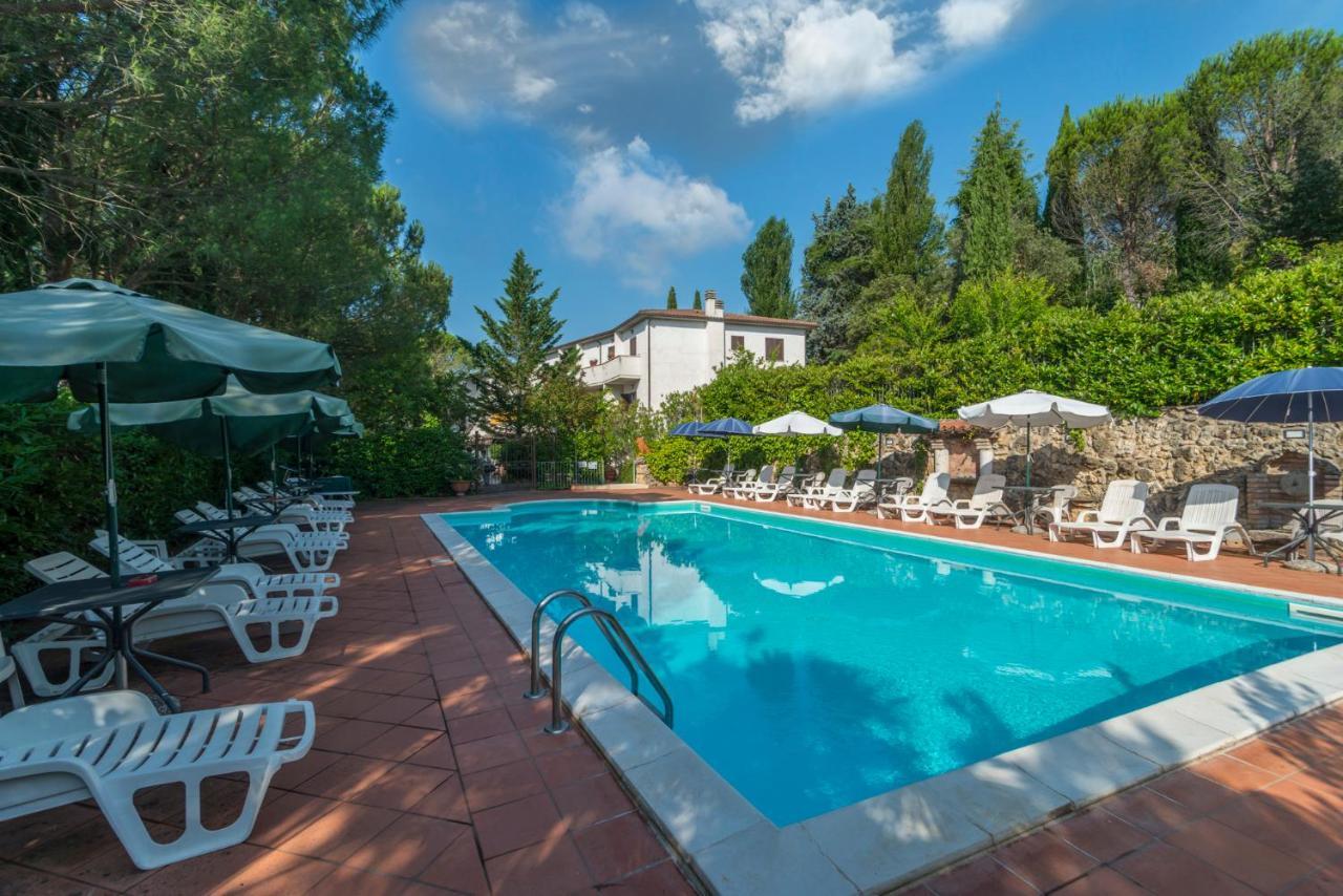 Hotel Le Rocce Magione Buitenkant foto