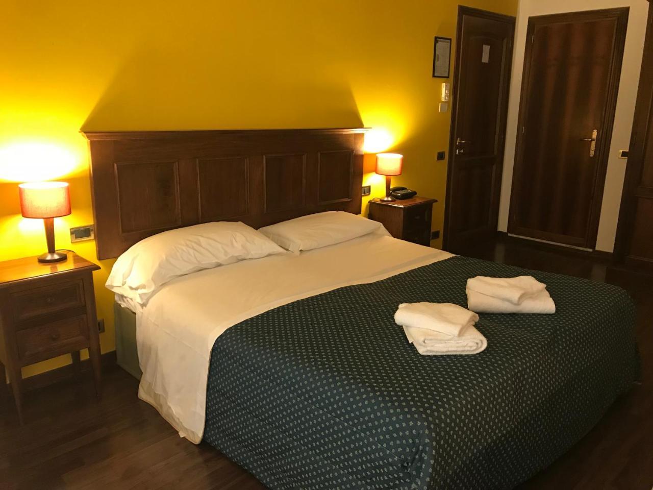 Hotel Le Rocce Magione Buitenkant foto