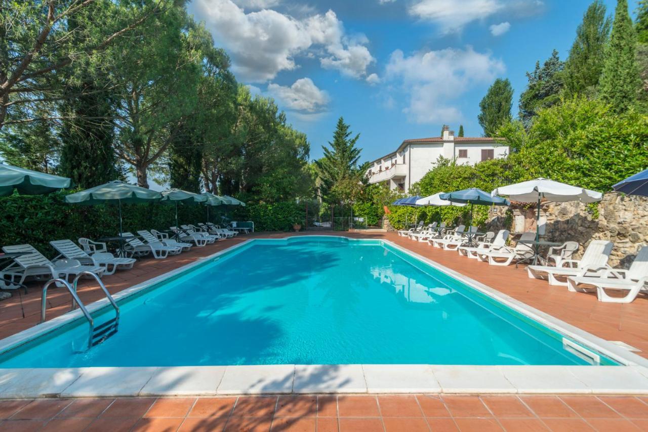 Hotel Le Rocce Magione Buitenkant foto